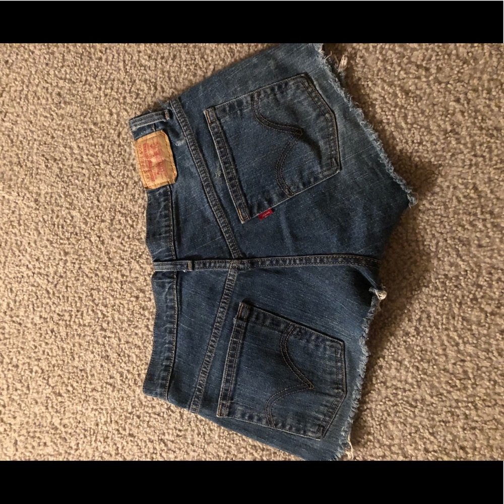 LEVI SHORTS - Picture 2 of 3